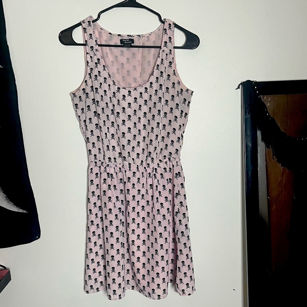 Hot Topic 💀💕 Light Pink Skull Print Dress 💕💀